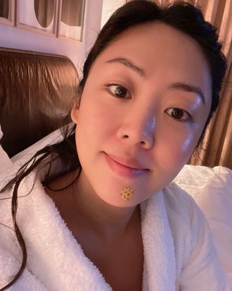 Tips To Get Glowing Skin Overnight - SUGAR Cosmetics