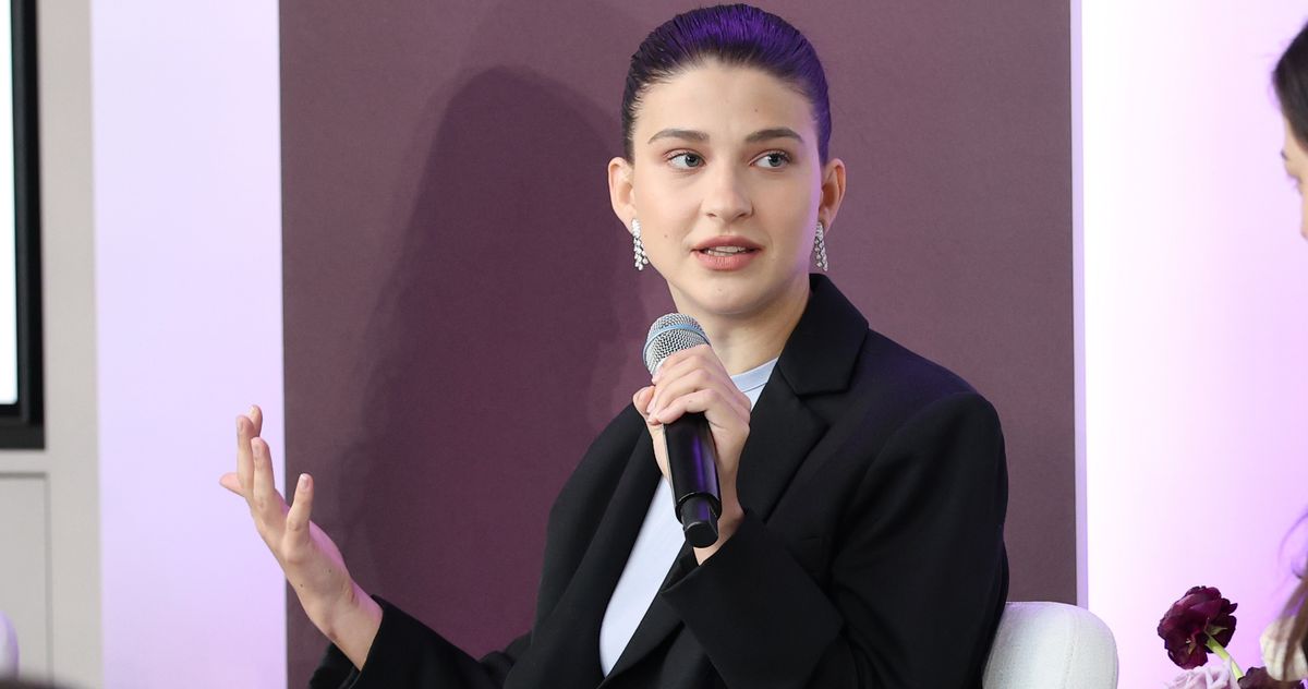 What's Going On at Phoebe Gates's Shopping Start-up?