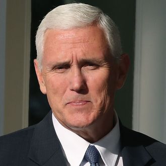 Pence booed at clearance hamilton