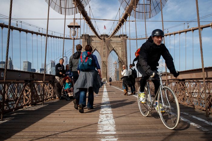 brooklyn bridge bike lane