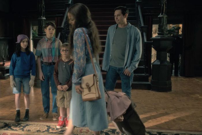 The Haunting Of Hill House: All The Hidden Ghosts You Missed