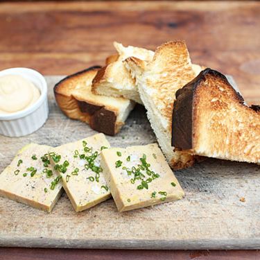 Roasted quince purée, toasted challah