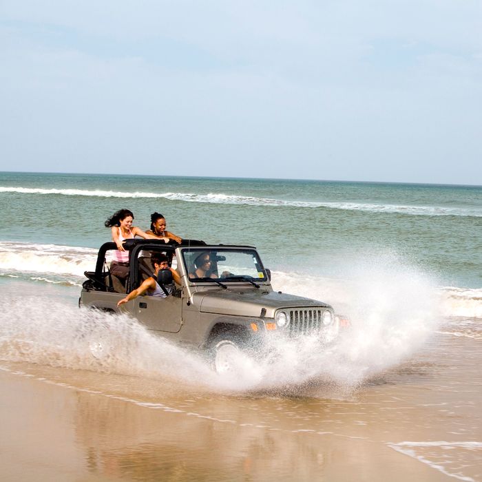 ‘Go Topless Jeep Weekend’ Ends in Chaos in Galveston, Texas