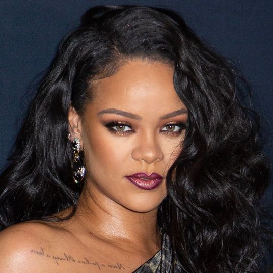 What to Buy From Rihanna’s Fenty Beauty Makeup Line