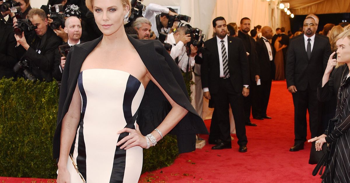See Monster Actress Charlize Theron's Best Red Carpet Style