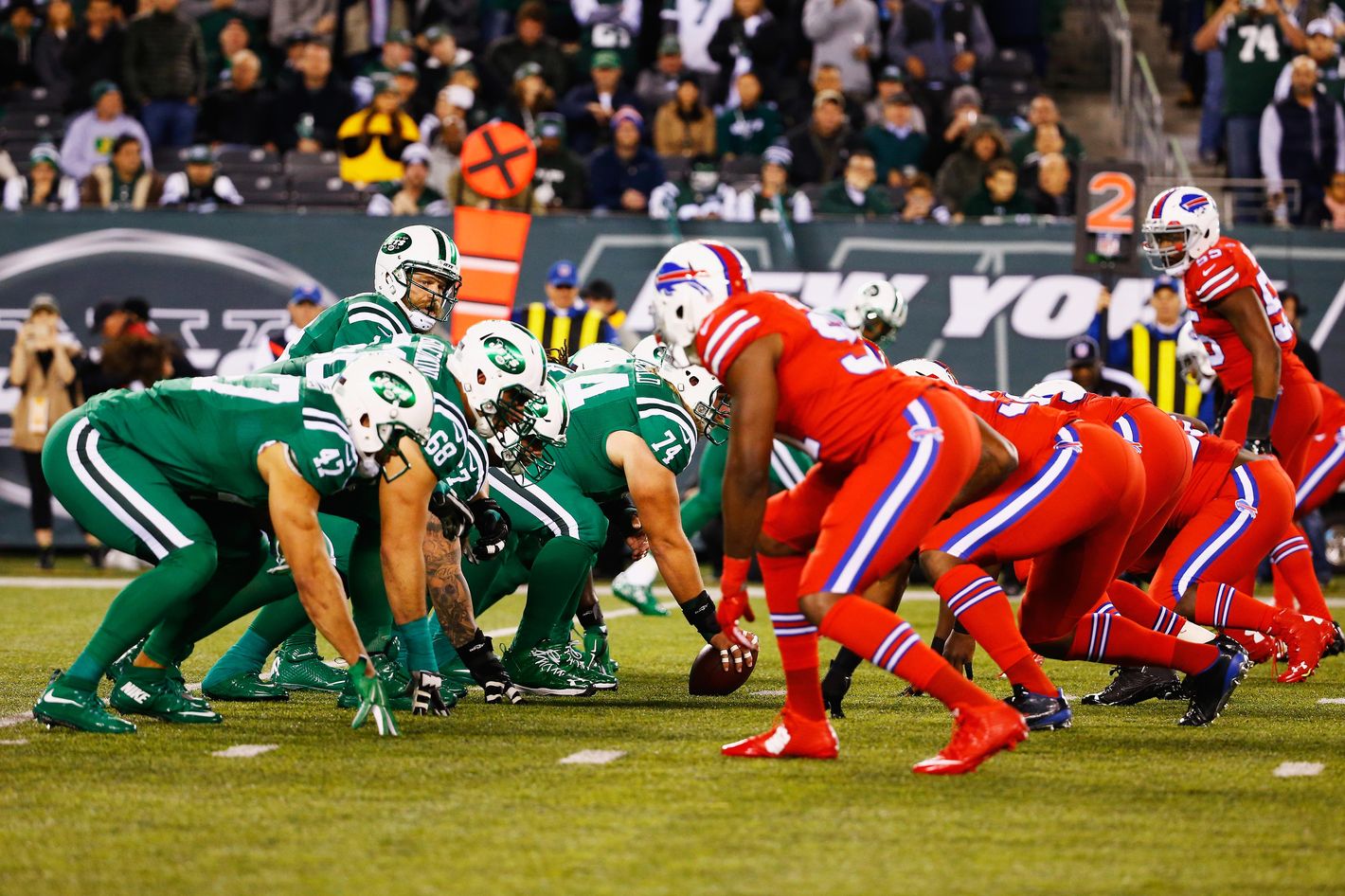 The Uniforms in Last Night's Jets-Bills Game Were a Nightmare for  Color-blind Fans