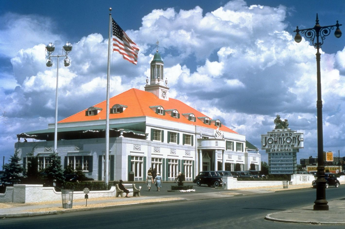 Howard Johnson's restaurants were once all over America. What happened?