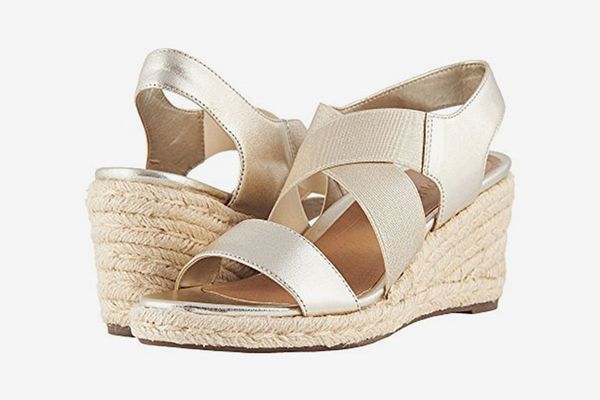 Closed toe discount wedges wide width