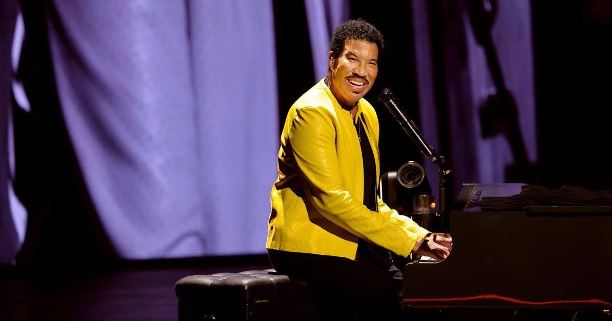 Lionel Richie Is in the ICU