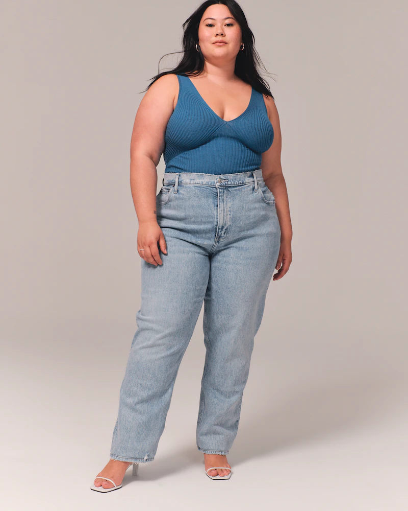 My Favorite Curvy Jeans - The Small Things Blog