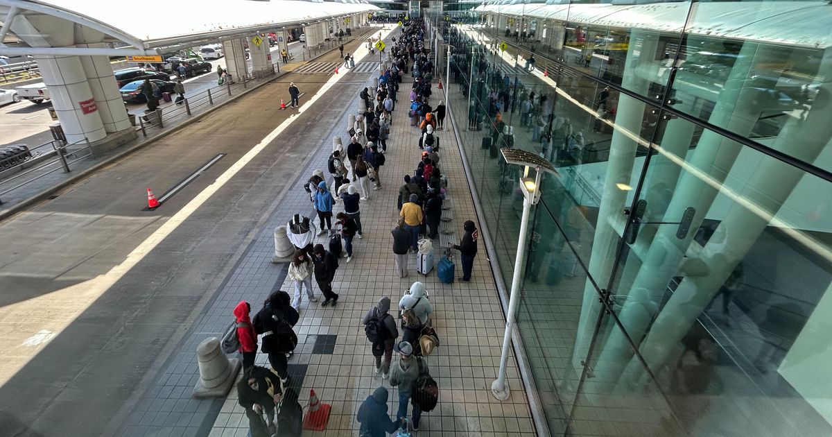 11:22 a.m. politics politics When Will TSA Wait Times Get Back to Normal? By Nia Prater Wait times appeared to be easing at U.S. airports on Monday with workers set to receive their first paychecks since the DHS shutdown began weeks ago.