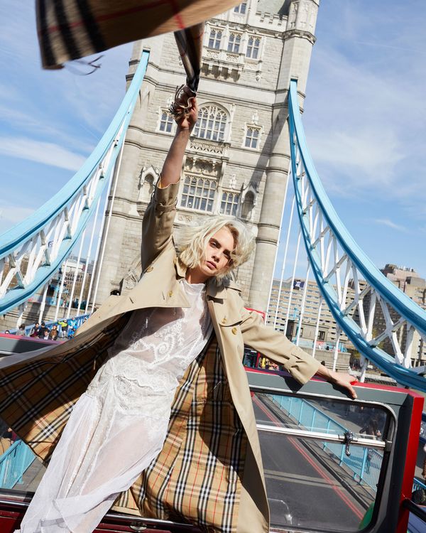 Cara Delevingne Burberry Fragrance Ad Her Celebrates London