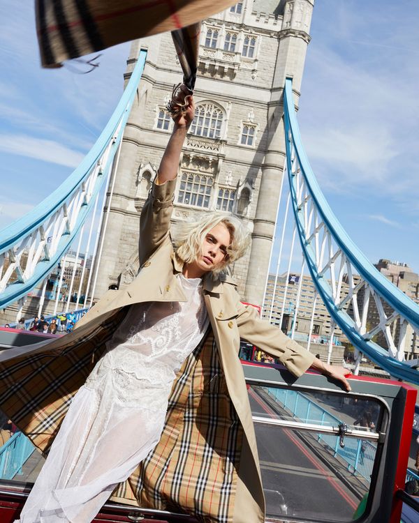 Actualizar 78+ imagen burberry london ad