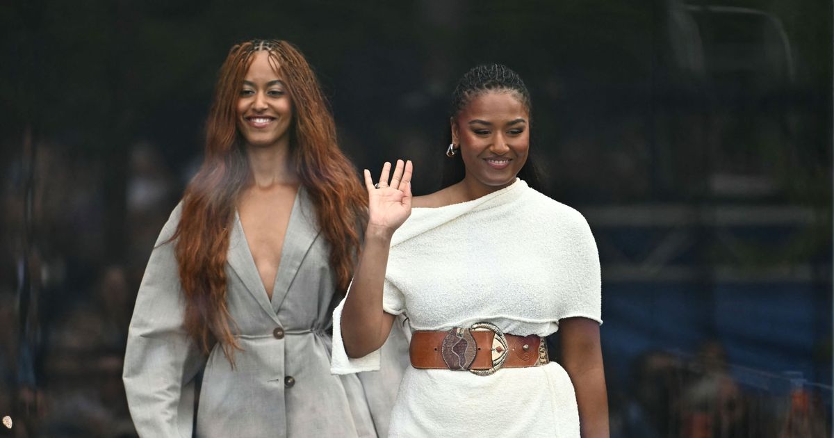 It's Nice to See Sasha and Malia Obama Again