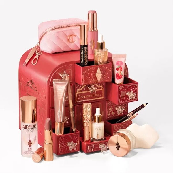 Charlotte Tilbury ​​Charlotte’s Beauty Treasure Chest