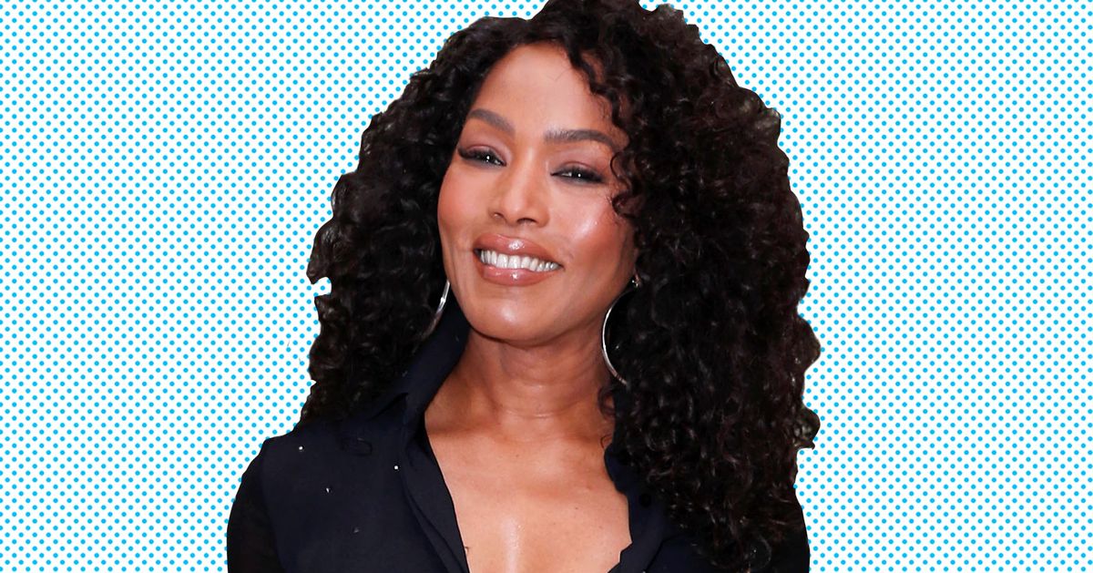 angela bassett green dress otherhood is A Little Tired of Playing Queens DESIGNER