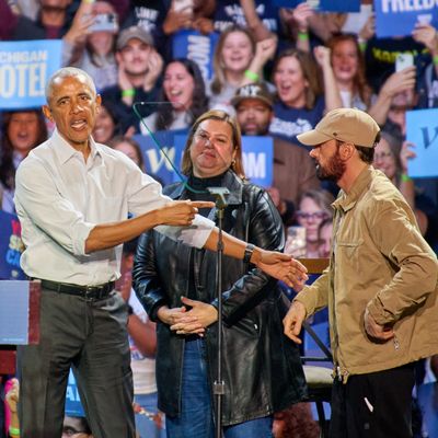 Barack-Obama-Rally-Voters-in-Detroit