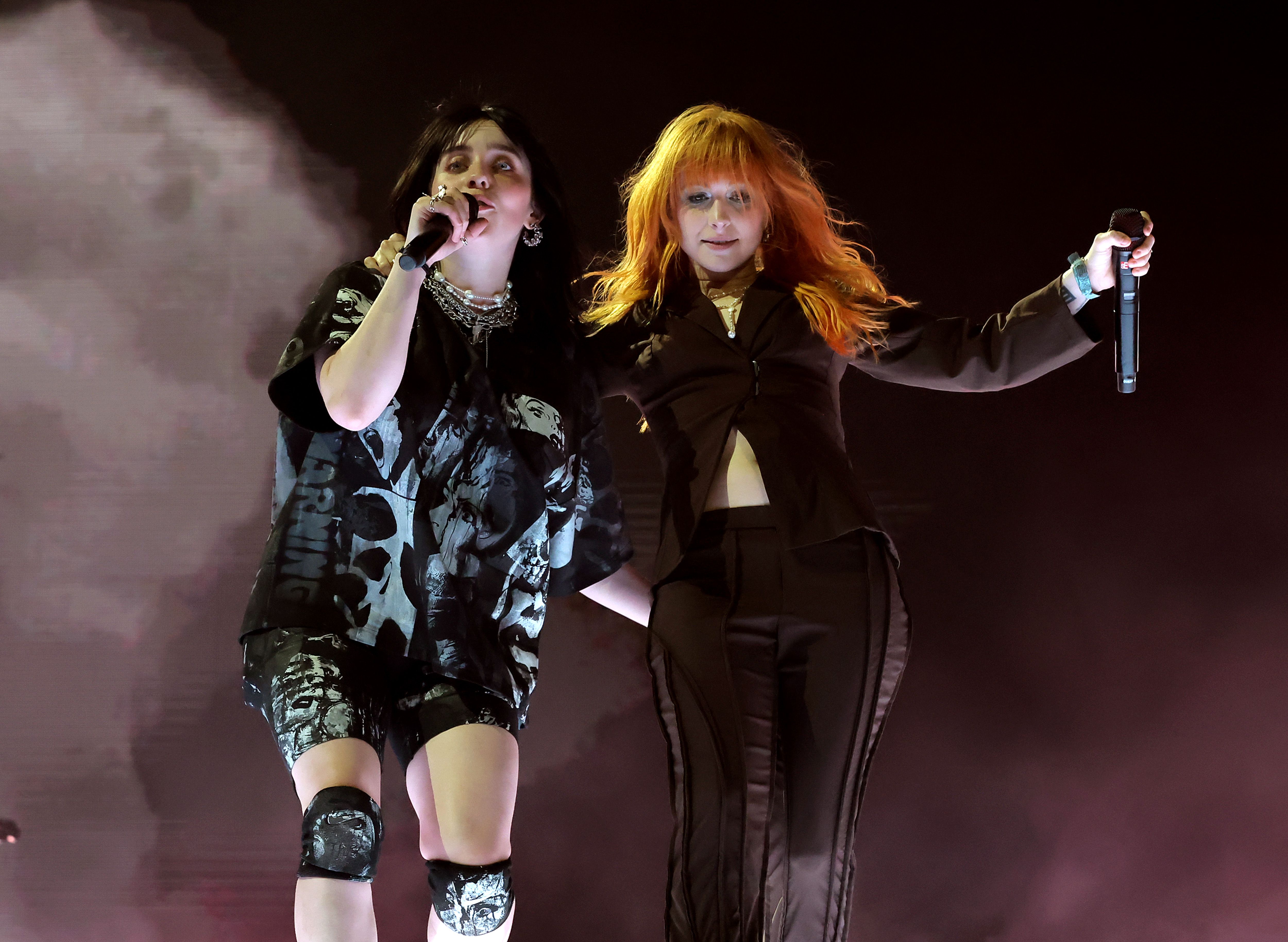 Billie Eilish And Hayley Williams Sing Misery Business