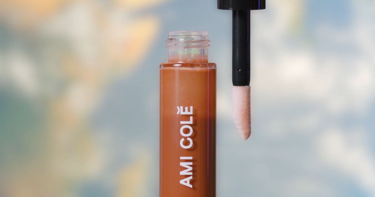 Gift of the Day Ami Colé’s Lip Treatment Oil