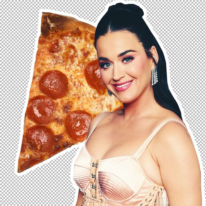 Katy Perry Hurls Pizza Slices in Crowd at Vegas Nightclub