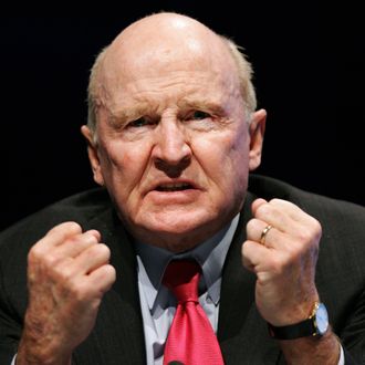 Former General Electric chairman Jack Welch gestures as he speaks on 04 November 2005 during the 