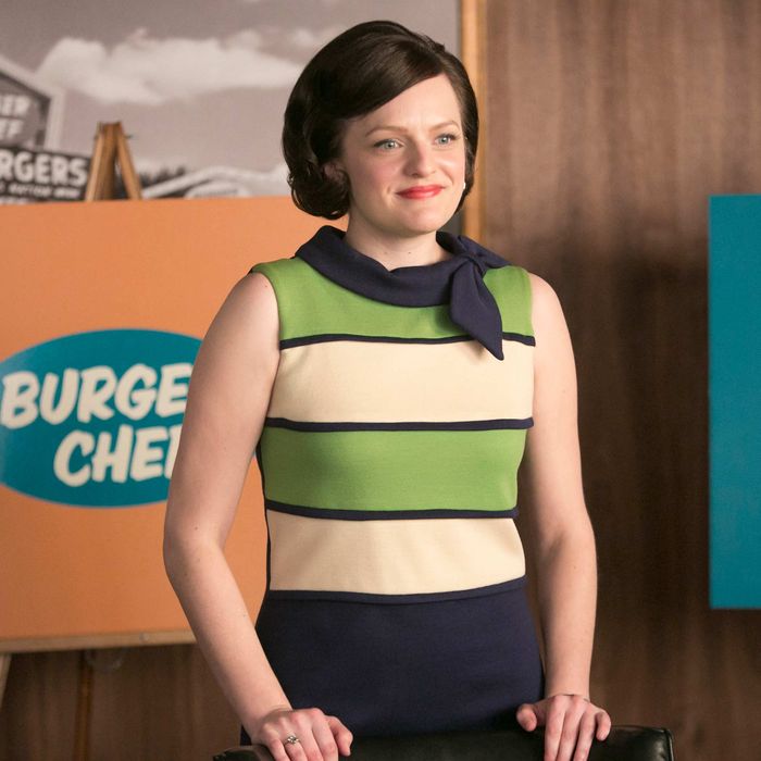 Mad Men Fashion Recap Entering The Space Age   949cf621103b85c5b720c6577d041853eb 27 Mad Men Peggy.rsquare.w700 