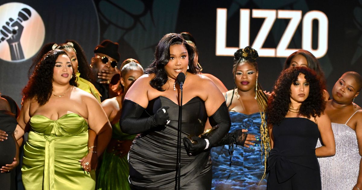 Lizzo se apresenta pela primeira no Brasil em show curto e