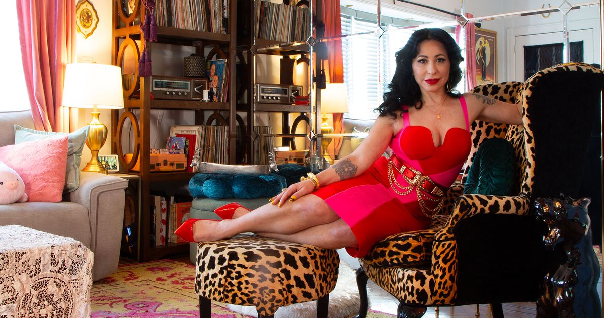 Tour a Burlesque Family's Marine Park Home - Vimarsana News