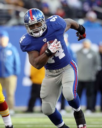 NY Giants' Ahmad Bradshaw benefits big time from bye week, looks