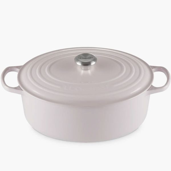 Le Creuset Signature 8-Quart Oval Enamel Cast-Iron Dutch Oven