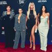 2019 E! People's Choice Awards - Social Crops