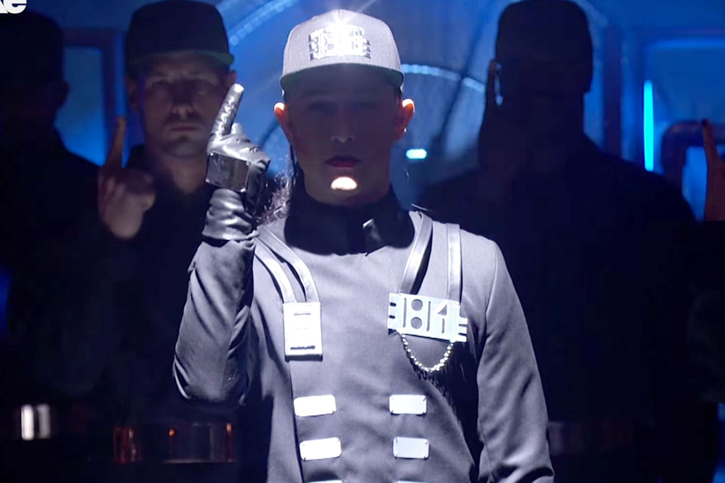 Joseph Gordon Levitt Is Coming Back For His Crown On Lip Sync Battle By Going Full On Janet Jackson