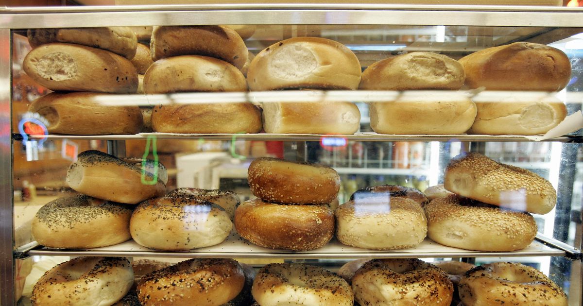 Famed NYC Bagel Maker H&H Plans to Open 10 Stores in DC and Virginia