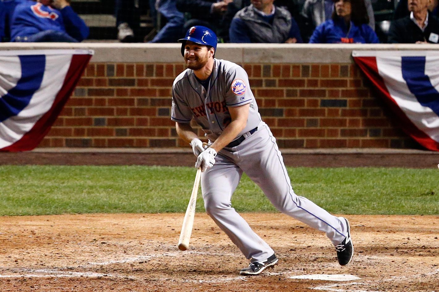 Daniel Murphy sets postseason homer record as Mets advance to World Series.