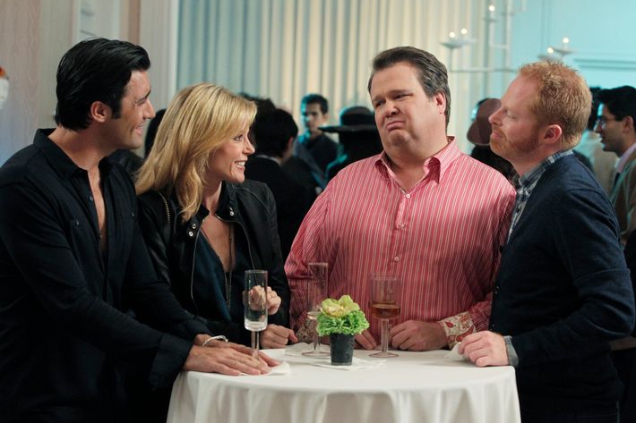 MODERN FAMILY - "Go Bullfrogs!" - It's father-daughter time, as Phil takes Haley on a college tour of his old alma mater, and Claire, having a rare night alone, forces Mitchell and Cameron to take her for a fun night out with the boys -- but ends up alone with one particular man candy who is anything but gay. Meanwhile, Gloria and Jay deal with a potential situation at home that may require having "the talk" with Manny, on "Modern Family," WEDNESDAY, OCTOBER 19 (9:00-9:31 p.m., ET), on the ABC Television Network.  (ABC/PETER "HOPPER" STONE)
GILLES MARINI, JULIE BOWEN, ERIC STONESTREET, JESSE TYLER FERGUSON