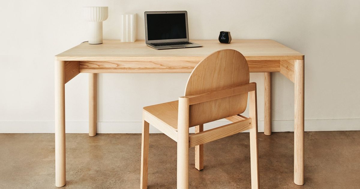 desks made of real wood