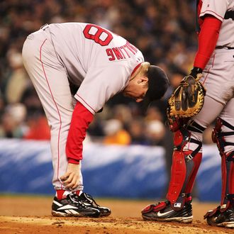 The BLOODY SOCK Game, 2004 ALCS Game 6 Highlights