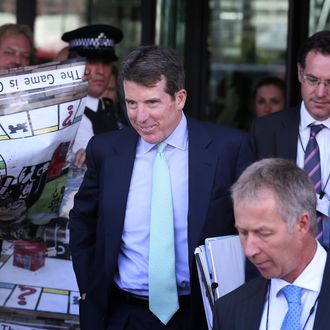 LONDON, ENGLAND - JULY 04: Former Barclays Chief Executive Bob Diamond (C) leaves Portcullis House after appearing before the Treasury Select Committee on July 4, 2012 in London, England. Mr Diamond, who resigned as Barclays Bank Chief Executive yesterday, was questioned by Members of Parliament for more than three hours about inter-bank interest rate-fixing that caused the bank to be fined ?290 million. (Photo by Peter Macdiarmid/Getty Images)