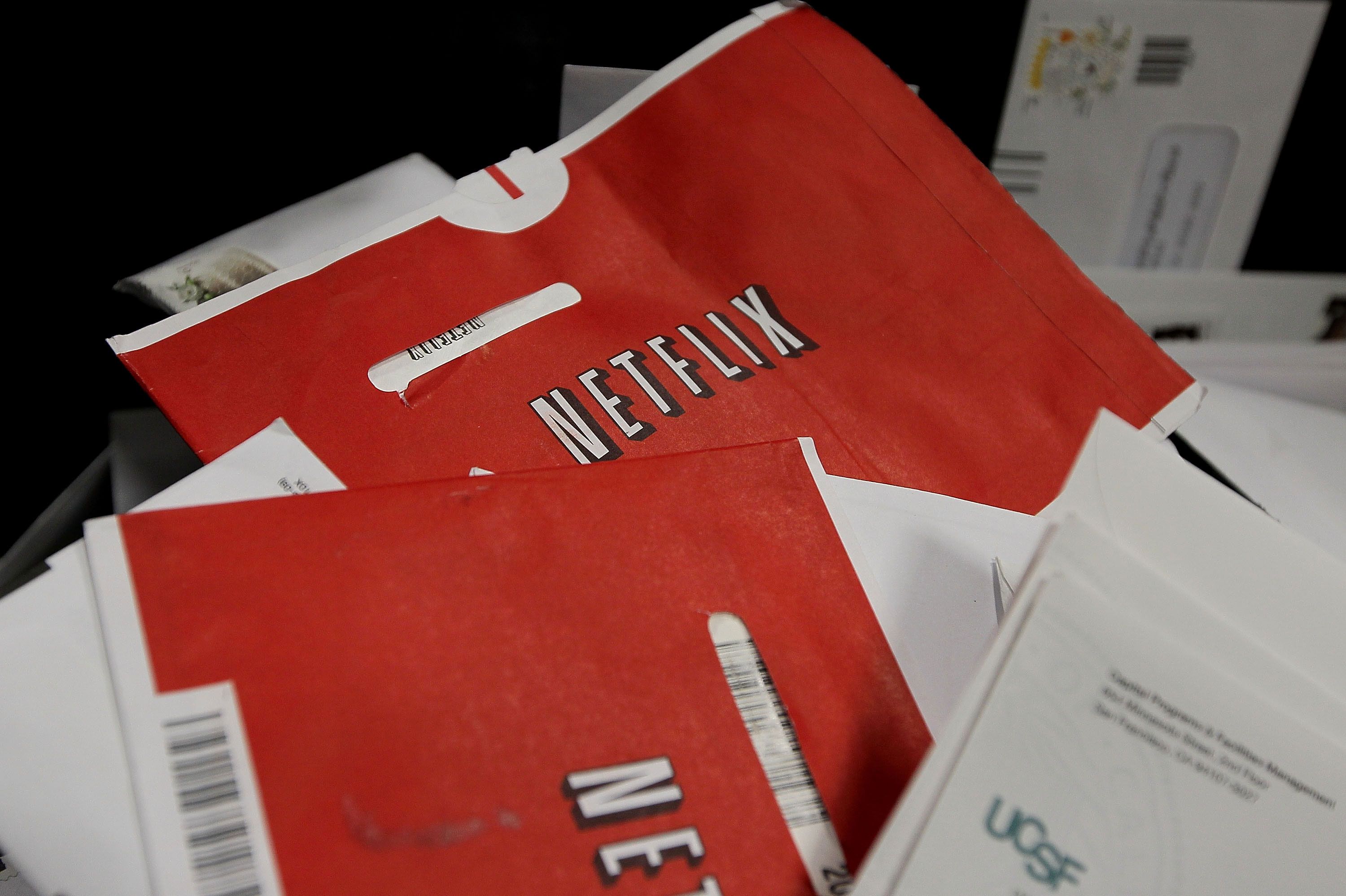 Netflix Is Sending Its Subscribers DVDs For Free