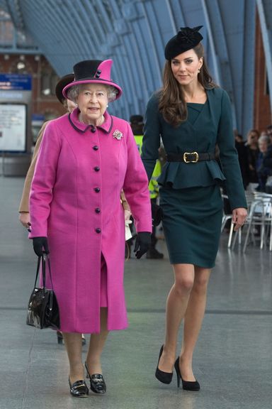 LONDON, UNITED KINGDOM - MARCH 08:  Queen Elizabeth II and Catherine, Duchess of Cambridge (R) arrive at St Pancras station, before boarding a train to visit the city of Leicester, on March 8, 2012 in London, England. The royal visit to Leicester marks the first date of Queen Elizabeth II’s Diamond Jubilee tour of the UK between March 8 and July 25, 2012.  (Photo by Anthony Devlin - WPA Pool/Getty Images)