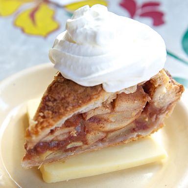 CRUST: 4
"It's solid. It's still pretty clean and contained, so you know it's going to be a bit dry."
FILLING: 3
"The cinnamon — if there were any more, there'd be too much."
COMFORT FACTOR: 4
"It's not as luscious and unctuous as the peach one."
TOTAL POINTS: 11