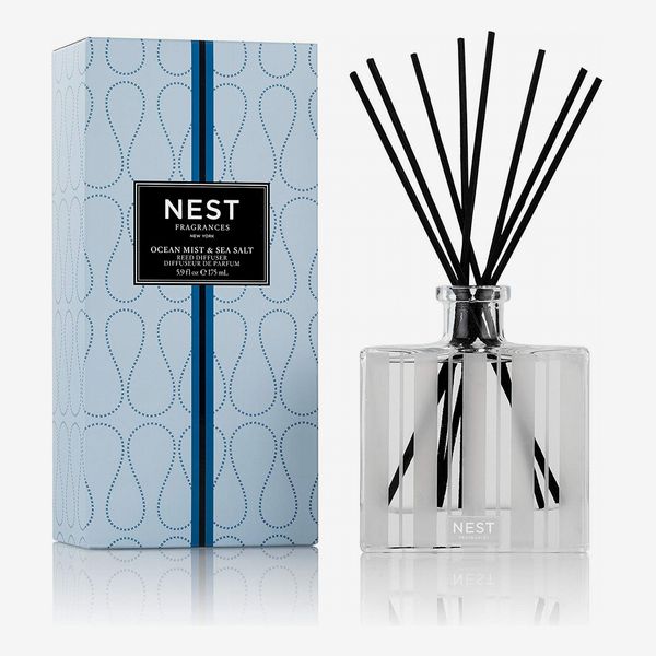 Nest Fragrances Reed Diffuser in Ocean Mist & Sea Salt