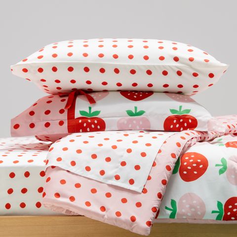 Drew Barrymore Flower Kids Sweet Strawberry Complete Bedding Set