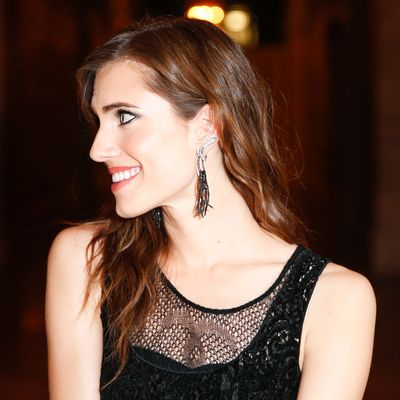 Allison Williams Pierced Her Ear With a Safety Pin