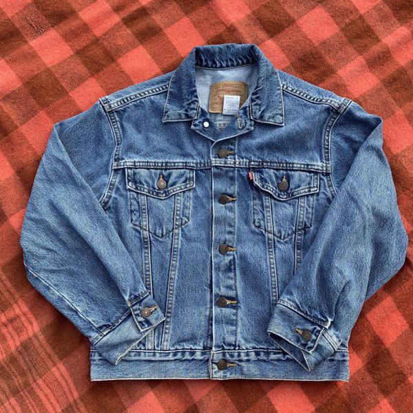 levis female denim jacket