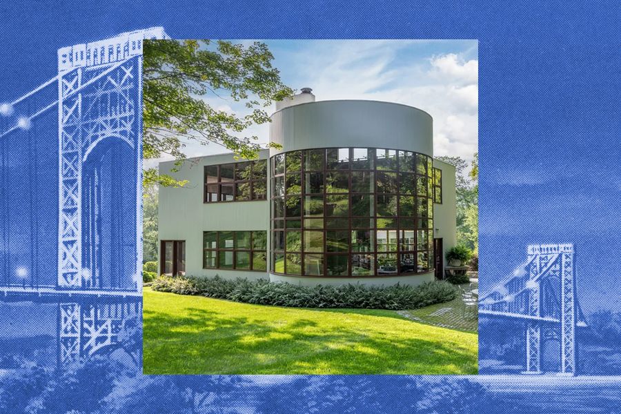 A Charles Gwathmey With Waterfall Views in Kent