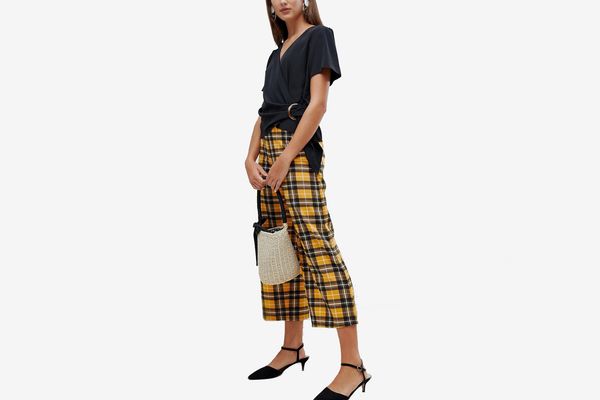 New Look Crop Pants In Mustard Check