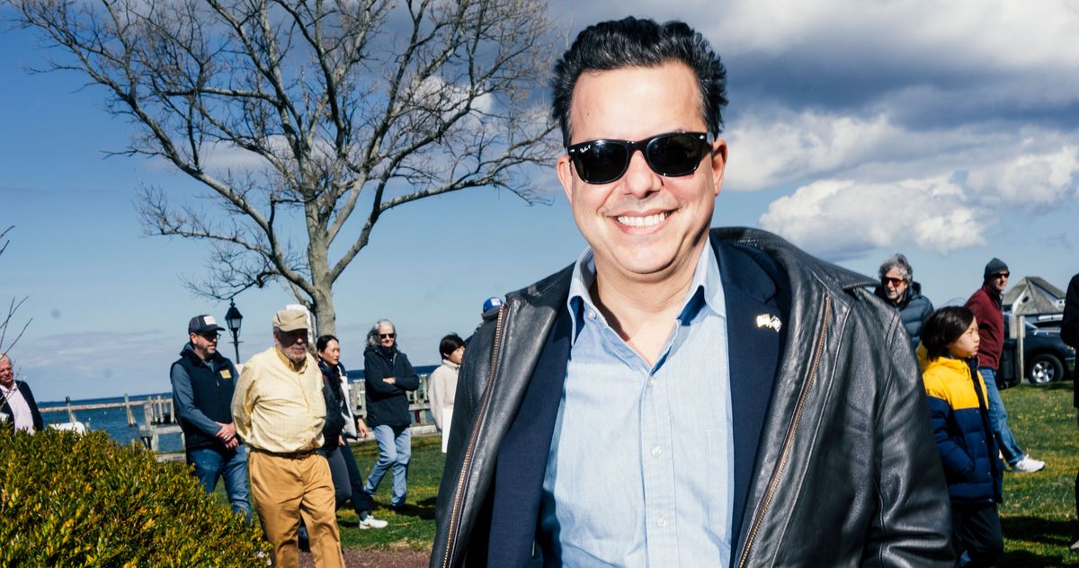 Can Nice Guy John Avlon Flip a House Seat for the Democrats? - Vimarsana News