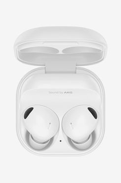 EarPods and AirPods and the power of 'good enough' - Vox