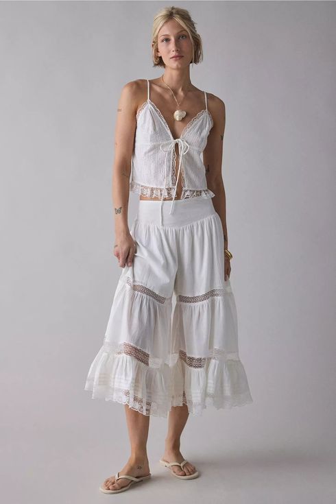 Kimchi Blue Cressida Lace-Trim Ruffle Bloomer Pant